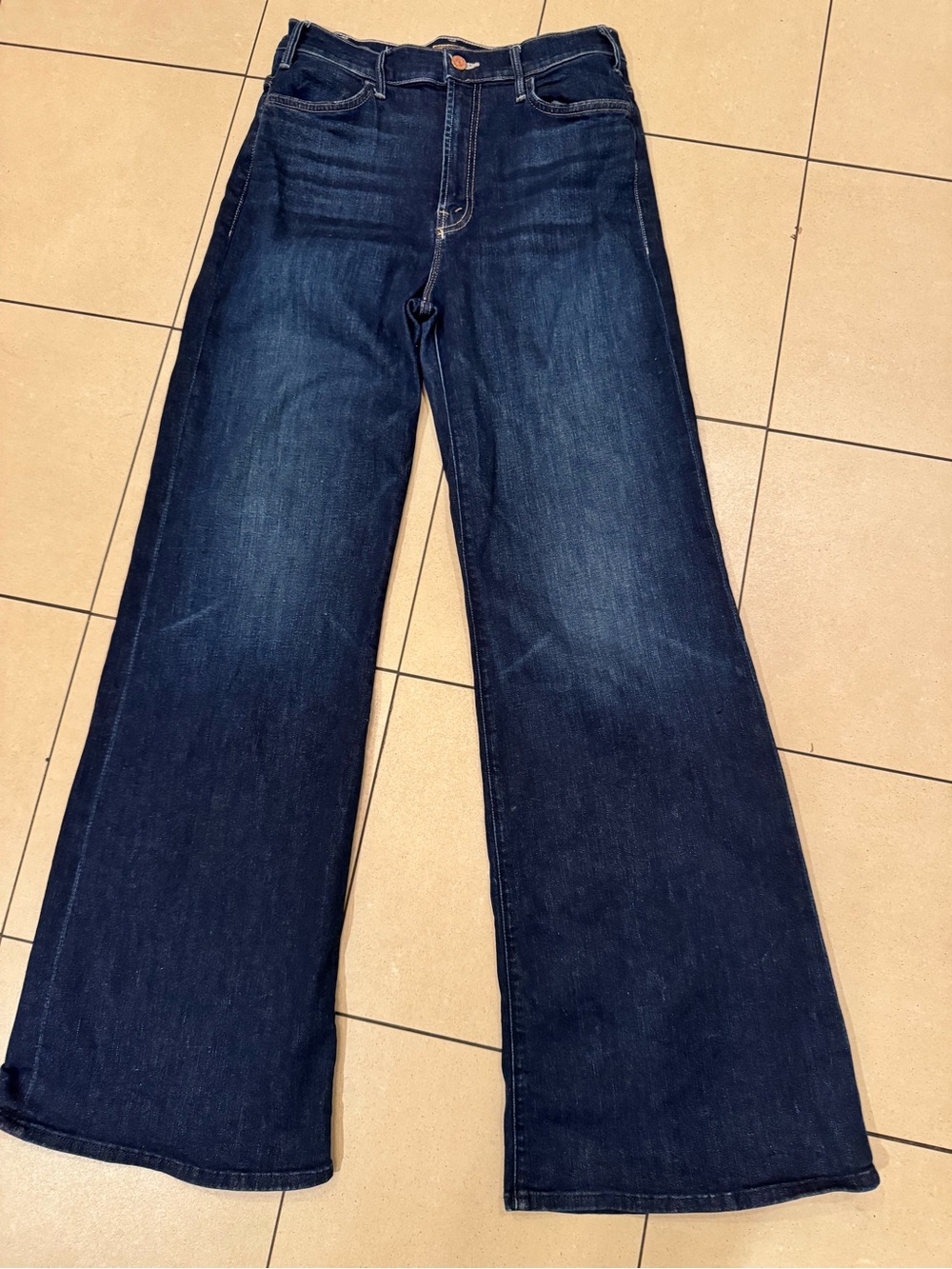 MOTHER Dark Indigo Wide Leg Jeans / Hustler Roller